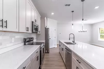 983 NW Pace Dr Drive NW, Palm Bay, FL 32907 - Photo 6