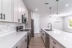 983 NW Pace Dr Dr NW, Palm Bay, FL 32907 - Photo 6