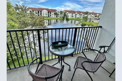 822 Villa Circle, Boynton Beach, FL 33435 - Photo 2