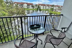 822 Villa Cir, Boynton Beach, FL 33435 - Photo 2