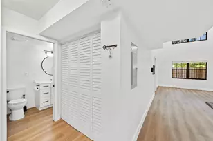 243 City View Dr, Fort Lauderdale, FL 33311 - Photo 12