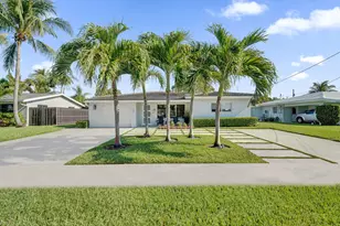 381 SE 3rd St, Pompano Beach, FL 33060 - Photo 2