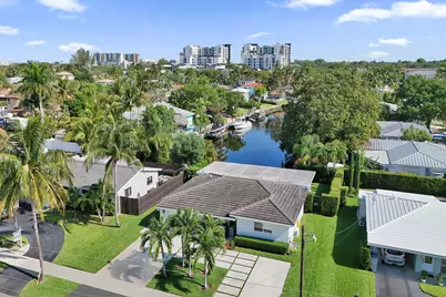 381 SE 3rd Street, Pompano Beach, FL 33060 - Photo 1