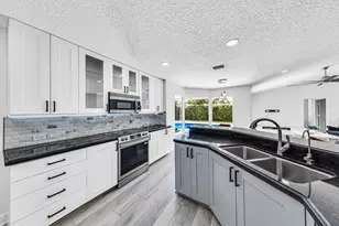 6183 Vista Linda Ln Ln, Boca Raton, FL 33433 - Photo 4
