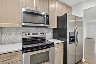 2491 SW 82nd Ave, Davie, FL 33324 - Photo 6