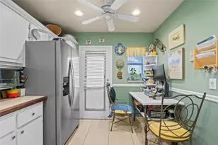 6201 N Falls Cir Dr, Lauderhill, FL 33319 - Photo 6