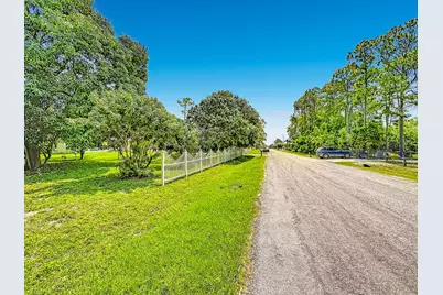 12821 N 86th Rd Road N, The Acreage, FL 33412 - Photo 2