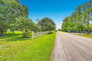 12821 N 86th Rd Road N, The Acreage, FL 33412 - Photo 2