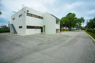 1700 Okeechobee Road, West Palm Beach, FL 33409 - Photo 10