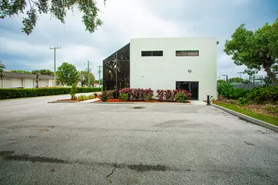 1700 Okeechobee Road, West Palm Beach, FL 33409 - Photo 8