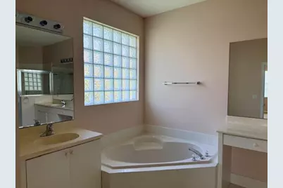 658 NW Stanford Lane, Port Saint Lucie, FL 34983 - Photo 18