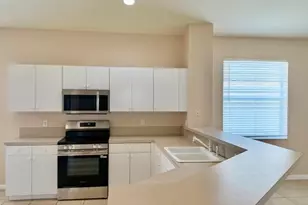 658 NW Stanford Ln, Port Saint Lucie, FL 34983 - Photo 10