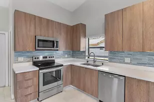 11461 NW 39th St, Coral Springs, FL 33065 - Photo 8