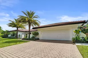 2804 Banyan Blvd Cir NW, Boca Raton, FL 33431 - Photo 2