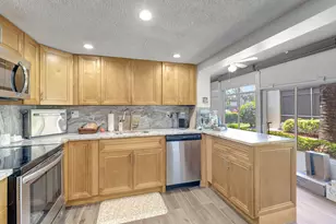 66 Capri B, Delray Beach, FL 33484 - Photo 10