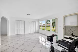 2886 E Fernley Dr Dr E, West Palm Beach, FL 33415 - Photo 16
