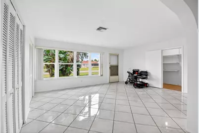 2886 E Fernley Dr Drive E #9, West Palm Beach, FL 33415 - Photo 14