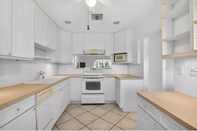 2886 E Fernley Dr Drive E #9, West Palm Beach, FL 33415 - Photo 12