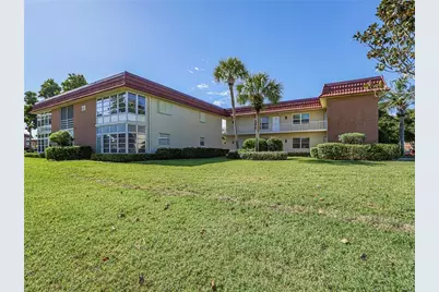 28 Pine Arbor Lane #101, Vero Beach, FL 32962 - Photo 2