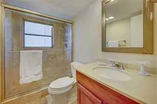823 Cypress Blvd, Pompano Beach, FL 33069 - Photo 8