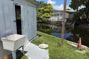 1670 SW 85th Ave, Davie, FL 33324 - Photo 4