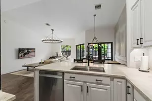 13504 Fountain View Blvd, Wellington, FL 33414 - Photo 8