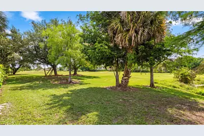 2920 Twin Oaks Way, Wellington, FL 33414 - Photo 28