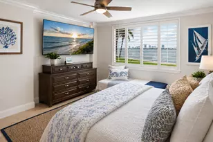 301 Lake Shore Dr, Lake Park, FL 33403 - Photo 10