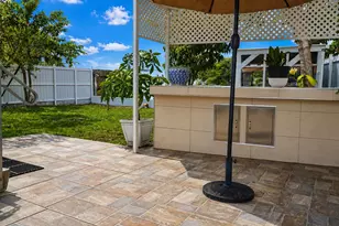 620 NW 215th Ave, Pembroke Pines, FL 33029 - Photo 16