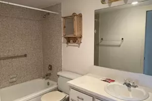 4022 Hythe B, Boca Raton, FL 33434 - Photo 8