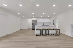 8431 NW 27th Pl, Sunrise, FL 33322 - Photo 4