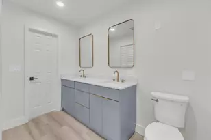 8431 NW 27th Pl, Sunrise, FL 33322 - Photo 32