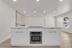 8431 NW 27th Pl, Sunrise, FL 33322 - Photo 12