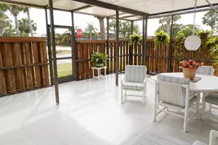 3302 SE Guinevere Ln, Port Saint Lucie, FL 34952 - Photo 12