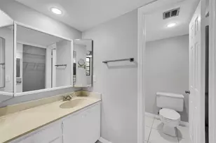 1713 Whitehall Dr, Davie, FL 33324 - Photo 24