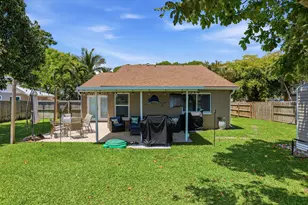 1392 Thornridge Ln, Royal Palm Beach, FL 33411 - Photo 30
