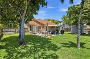 1392 Thornridge Ln, Royal Palm Beach, FL 33411 - Photo 28
