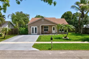 1392 Thornridge Ln, Royal Palm Beach, FL 33411 - Photo 2