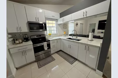 1570 Royal Forest Court, West Palm Beach, FL 33406 - Photo 4