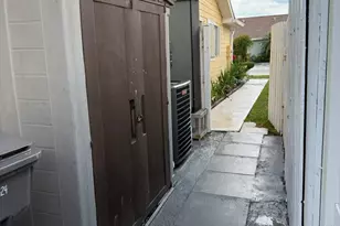 1570 Royal Forest Ct, West Palm Beach, FL 33406 - Photo 24