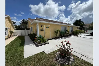 1570 Royal Forest Court, West Palm Beach, FL 33406 - Photo 2