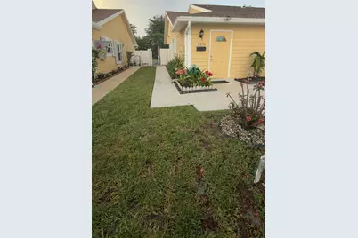 1570 Royal Forest Court, West Palm Beach, FL 33406 - Photo 2
