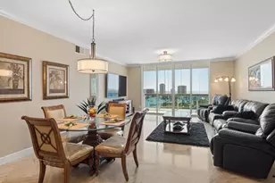 2640 Lake Shore Dr, Riviera Beach, FL 33404 - Photo 14