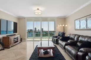 2640 Lake Shore Dr, Riviera Beach, FL 33404 - Photo 6
