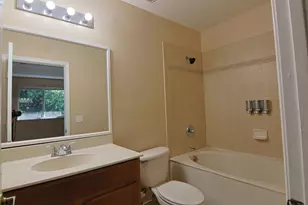 21211 NW 14th Pl, Miami Gardens, FL 33169 - Photo 10