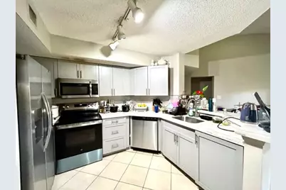 741 N Pine Island Road #303, Plantation, FL 33324 - Photo 10