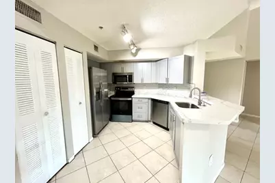 741 N Pine Island Road #303, Plantation, FL 33324 - Photo 10