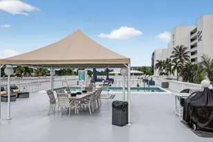 301 Lake Shore Dr, Lake Park, FL 33403 - Photo 22