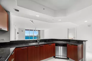 2650 Lake Shore Dr, Riviera Beach, FL 33404 - Photo 8