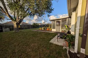 531 SW Bradshaw Cir, Port Saint Lucie, FL 34953 - Photo 8